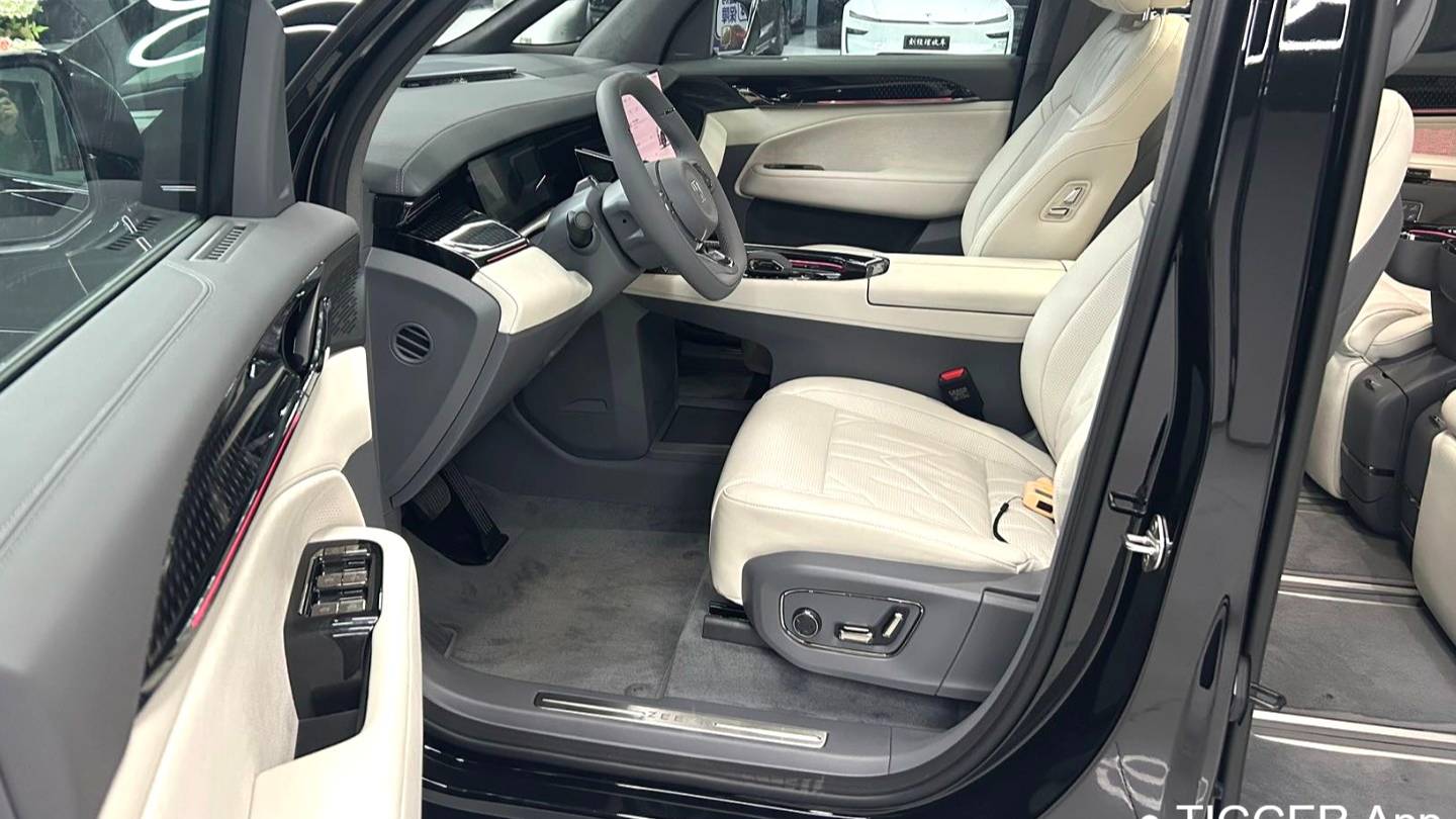 ZEEKR 2024 009 Seven seater aisle version four-wheel drive 108kWh