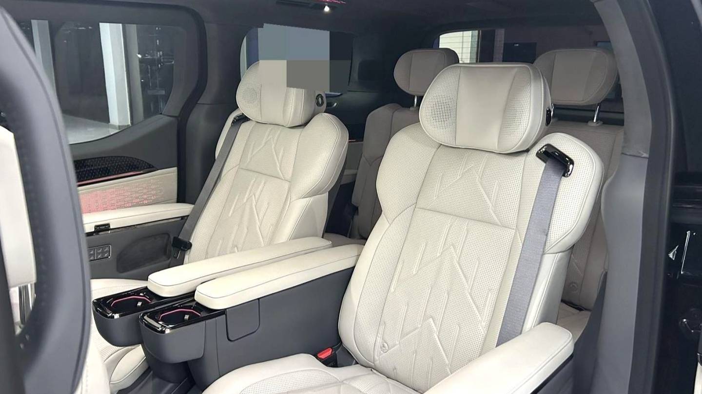 ZEEKR 2024 009 Seven seater aisle version four-wheel drive 108kWh