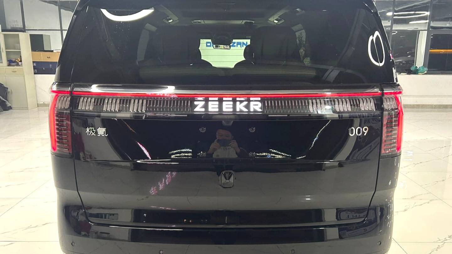 ZEEKR 2024 009 Seven seater aisle version four-wheel drive 108kWh