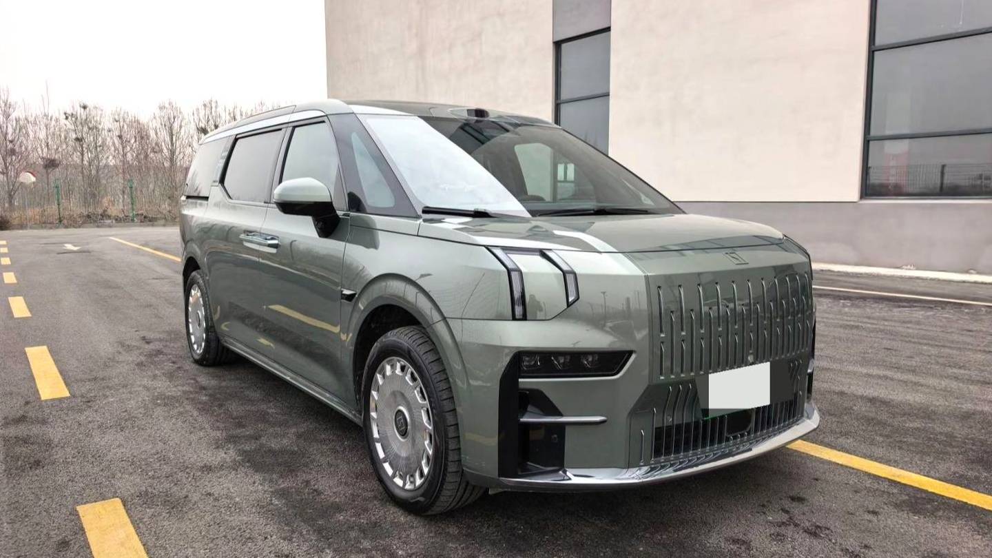 ZEEKR 2024 009 Seven seater aisle version four-wheel drive 108kWh