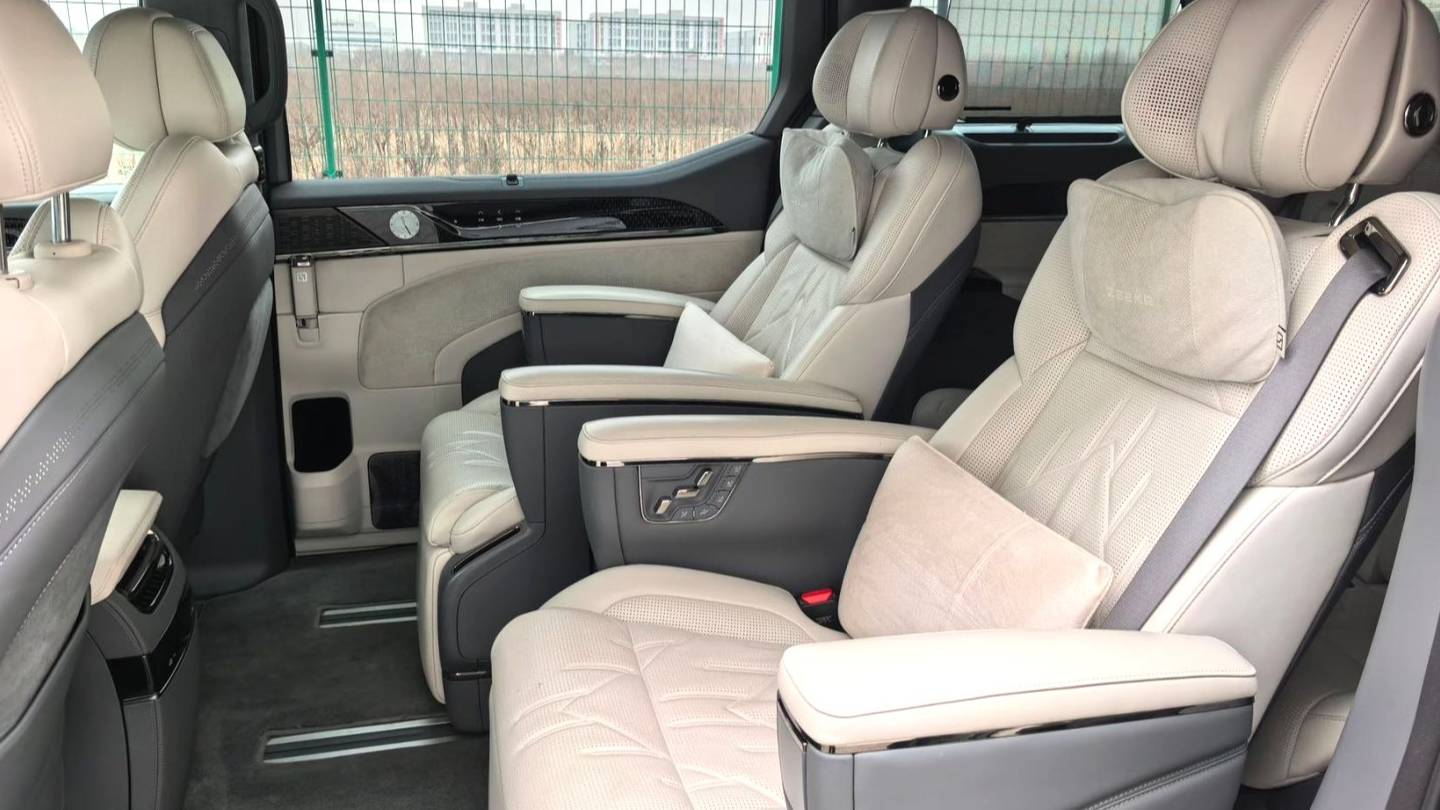ZEEKR 2024 009 Seven seater aisle version four-wheel drive 108kWh