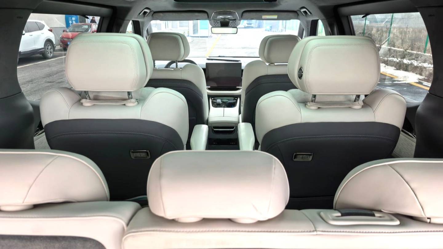 ZEEKR 2024 009 Seven seater aisle version four-wheel drive 108kWh