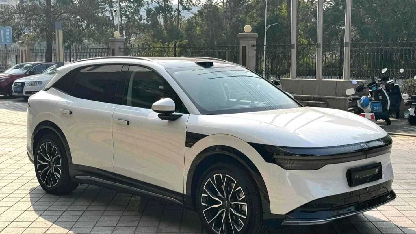 ZEEKR 2025 7X 100kWh Long Range 4WD Intelligent Driving Edition