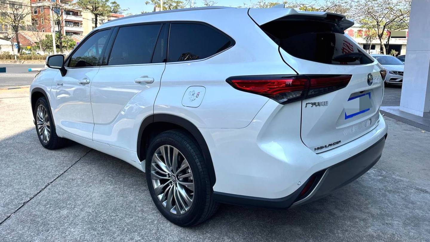 Toyota 2023 Highlander‌ 2.5L Intelligent Hybrid Dual Engine 4WD Premium Edition 7