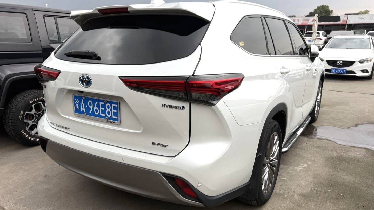 Toyota 2023 Highlander‌ 2.5L Intelligent Hybrid Dual Engine 4WD Premium Edition 7