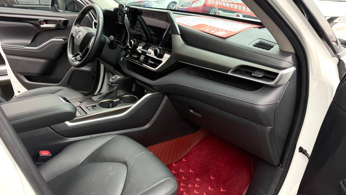 Toyota 2023 Highlander‌ 2.5L Intelligent Hybrid Dual Engine 4WD Premium Edition 7