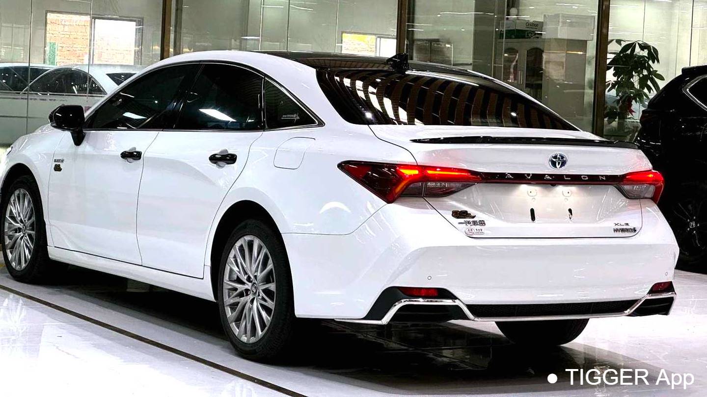 Toyota 2023 Avalon Double engine 2.5L 20th Anniversary Platinum Commemoration