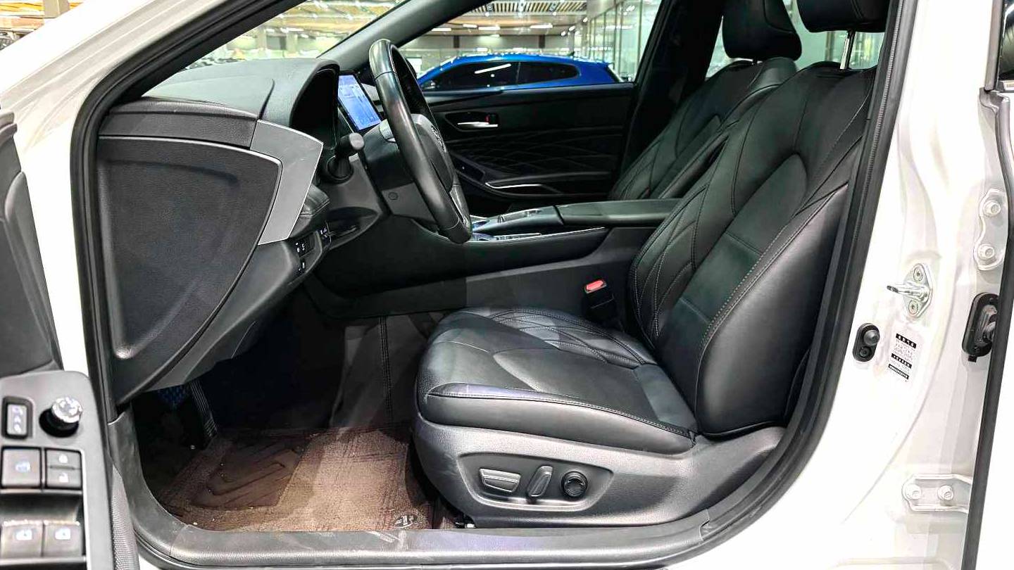 Toyota 2023 Avalon Double engine 2.5L 20th Anniversary Platinum Commemoration