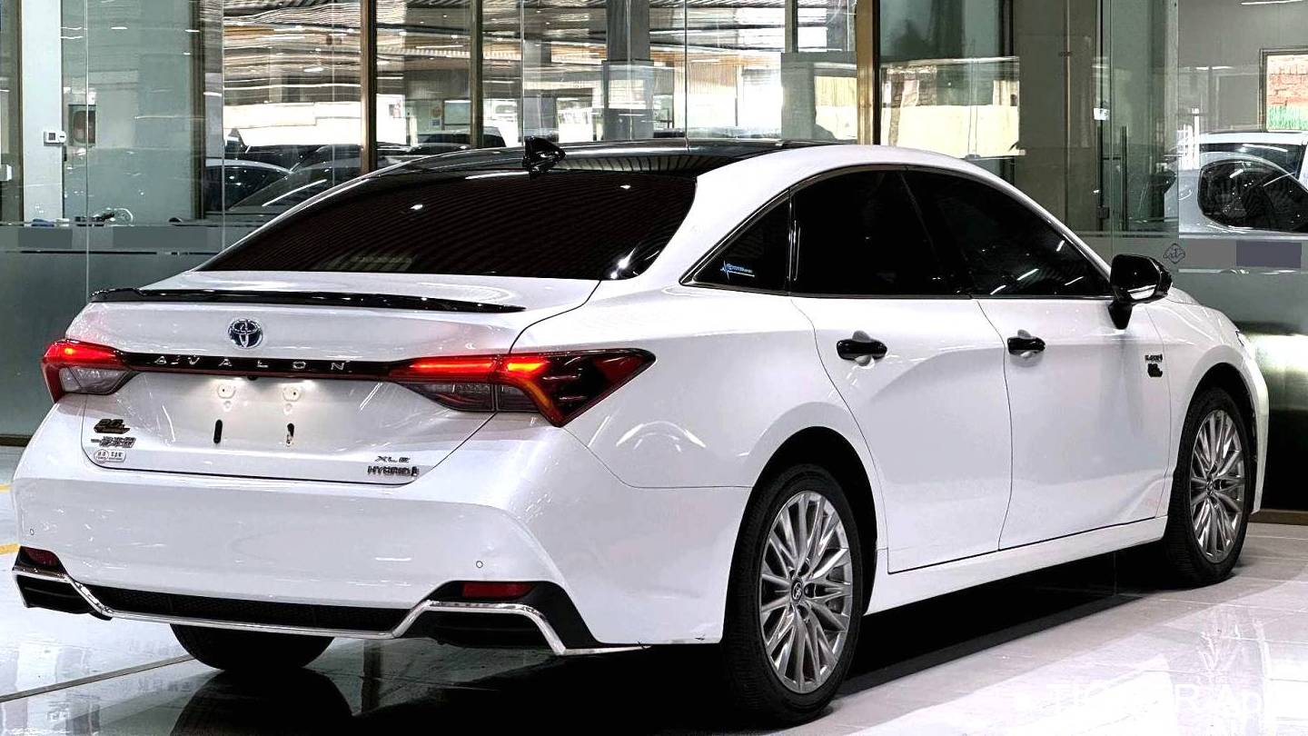 Toyota 2023 Avalon Double engine 2.5L 20th Anniversary Platinum Commemoration