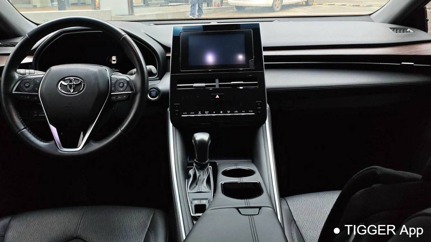 Toyota 2023 Avalon 2.0L Premium Edition