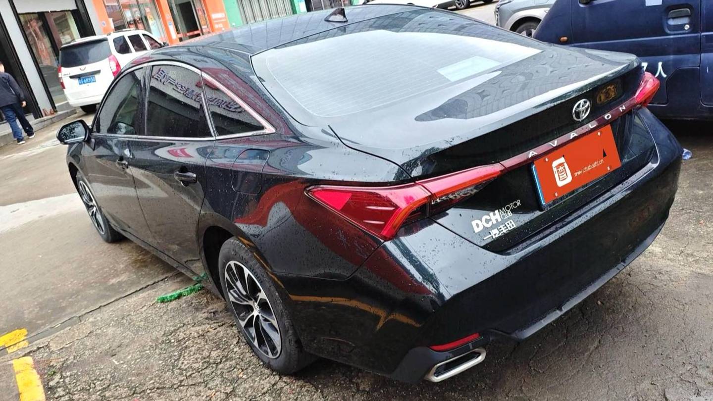 Toyota 2023 Avalon 2.0L Premium Edition