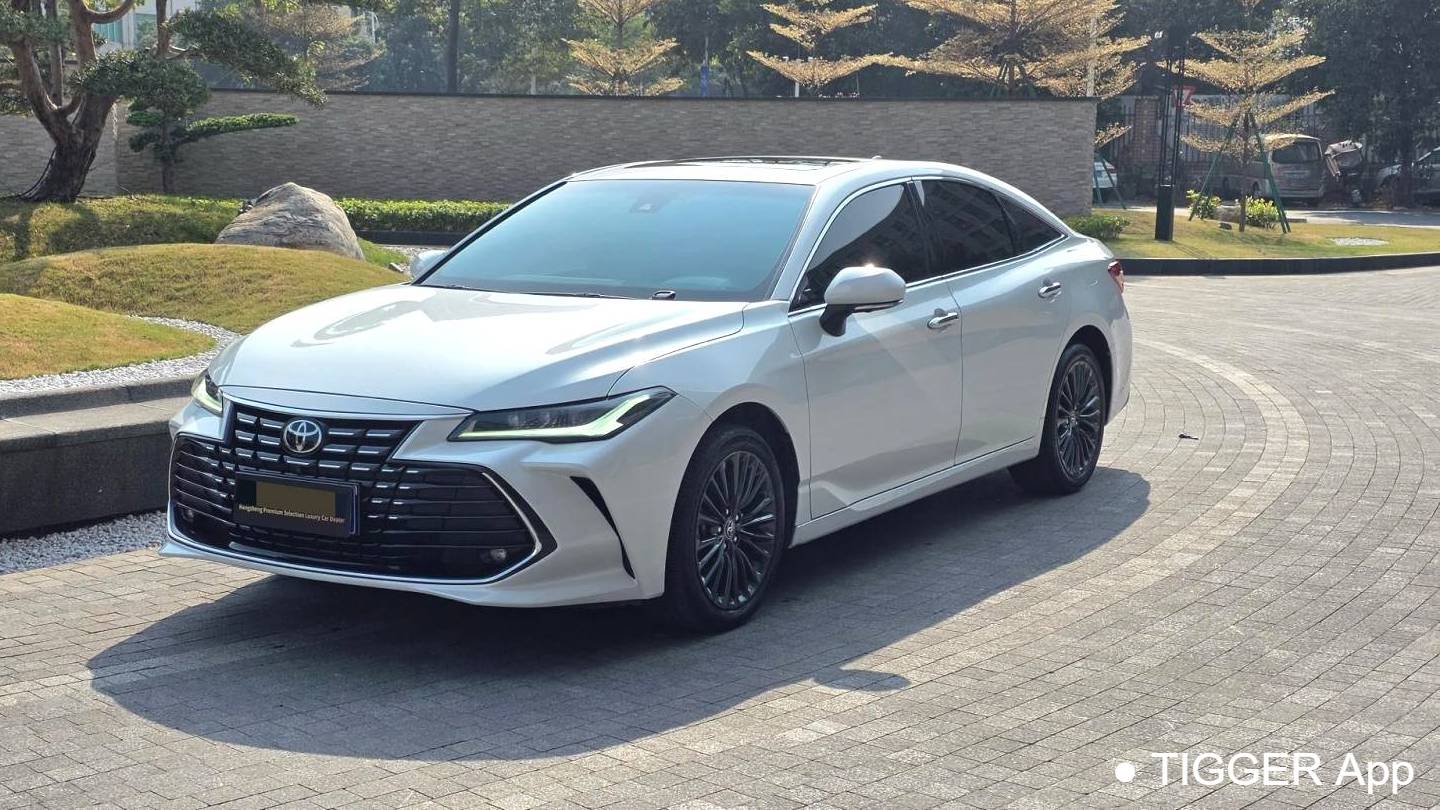 Toyota 2023 Avalon 2.0L XLE Premium Edition