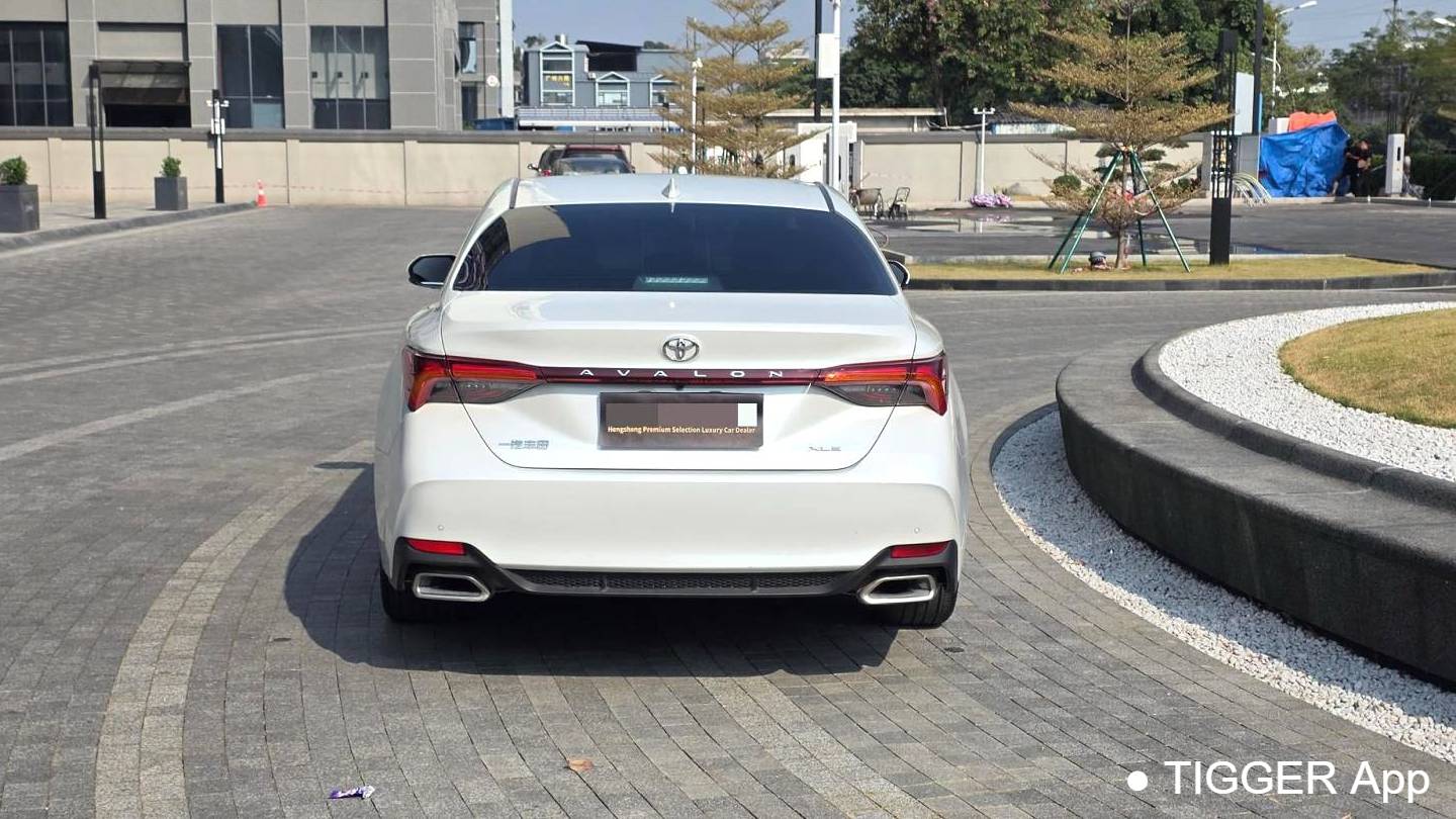 Toyota 2023 Avalon 2.0L XLE Premium Edition