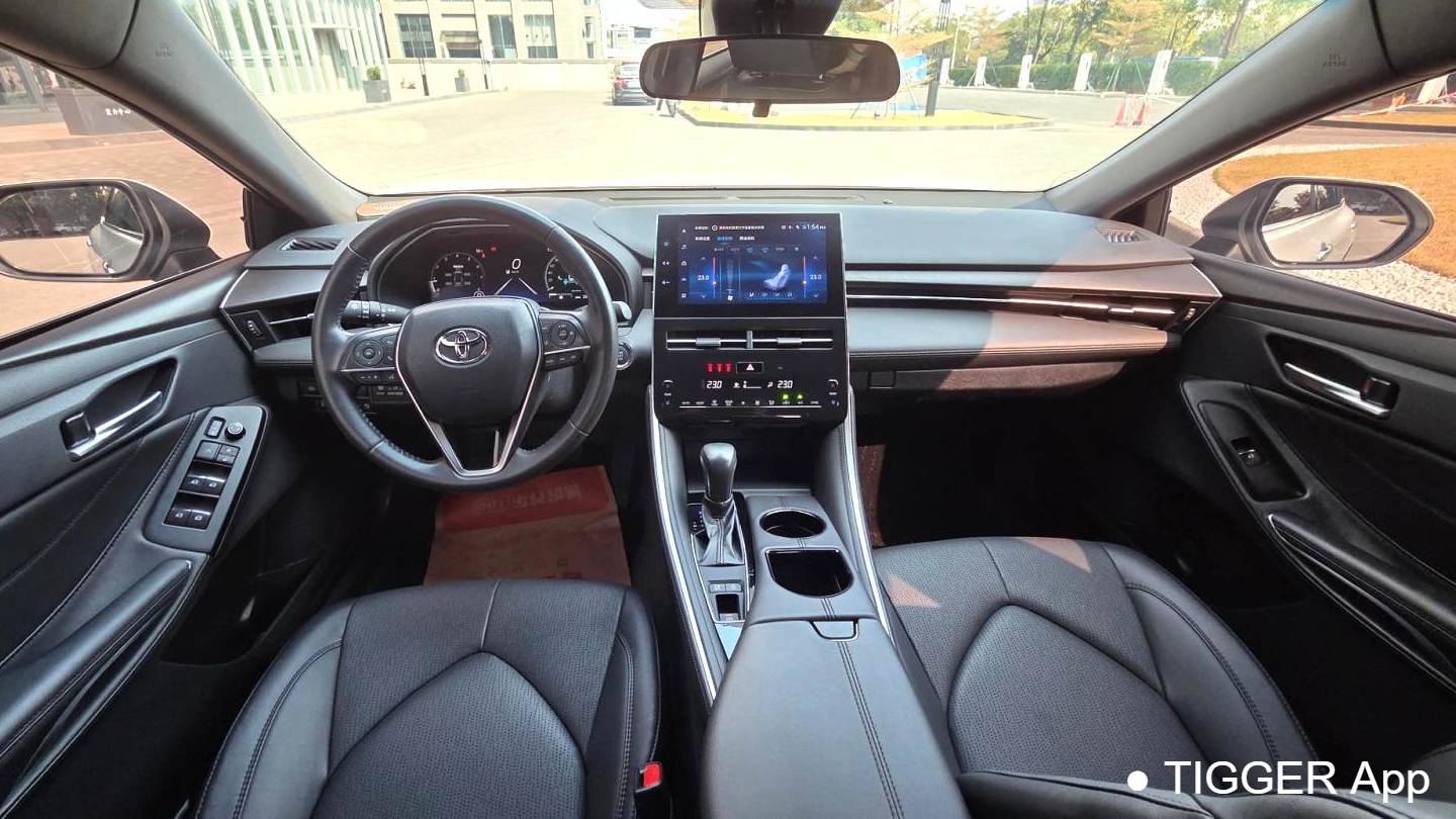 Toyota 2023 Avalon 2.0L XLE Premium Edition