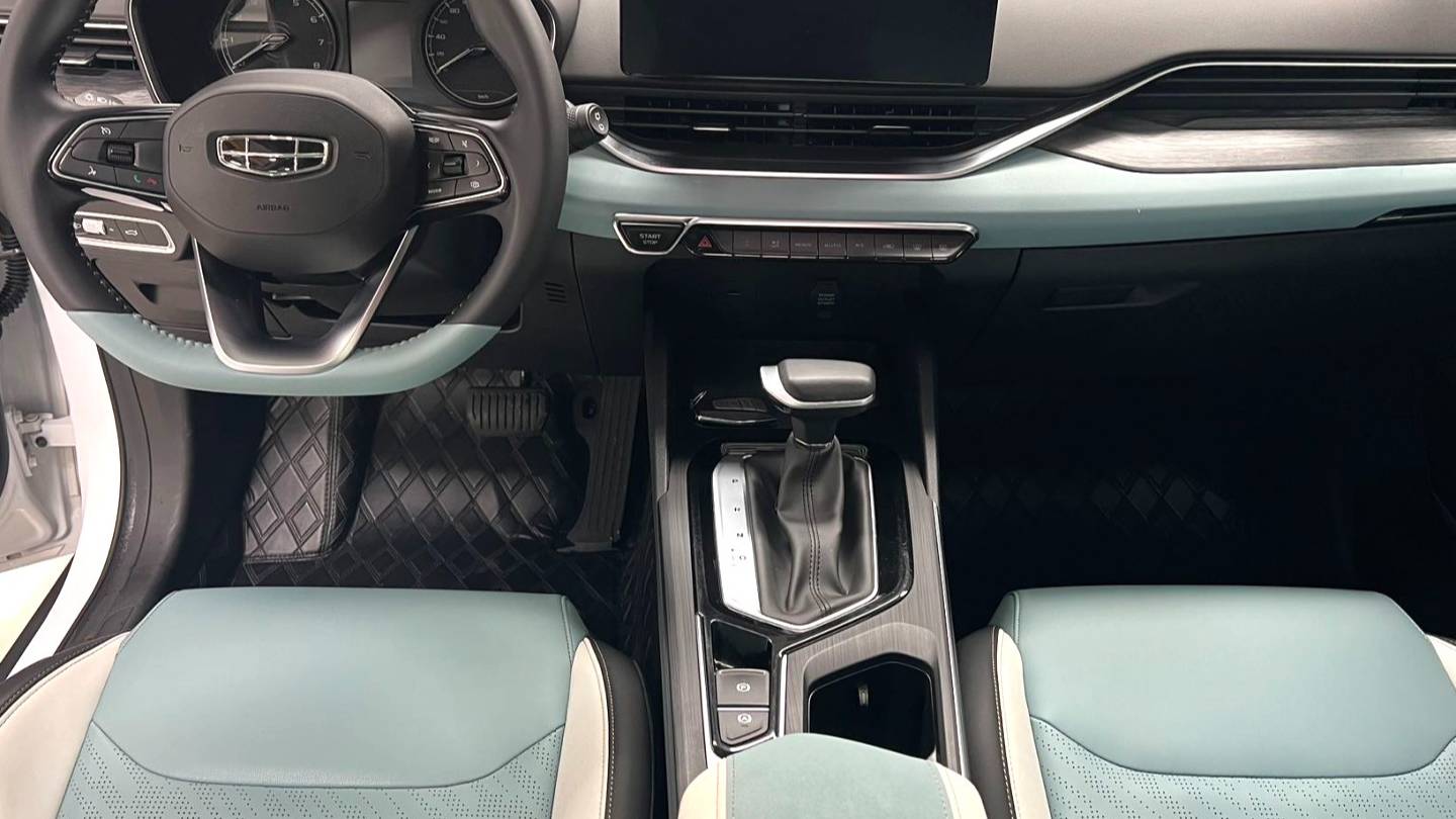 Geely 2022  EMGRAND S  1.4T CVT Crossover Player Edition