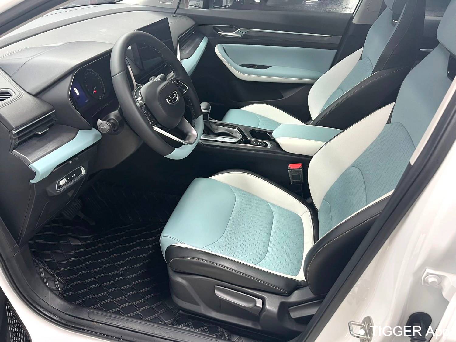 Geely 2022  EMGRAND S  1.4T CVT Crossover Player Edition