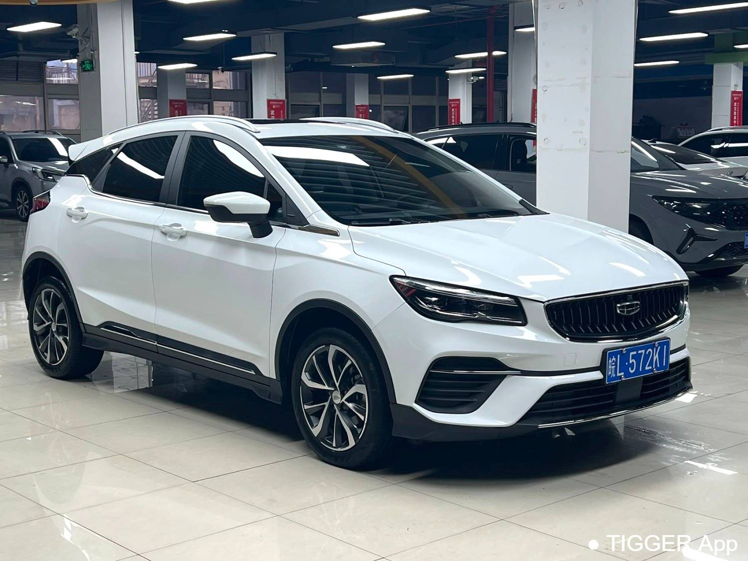 Geely 2022  EMGRAND S  1.4T CVT Crossover Player Edition