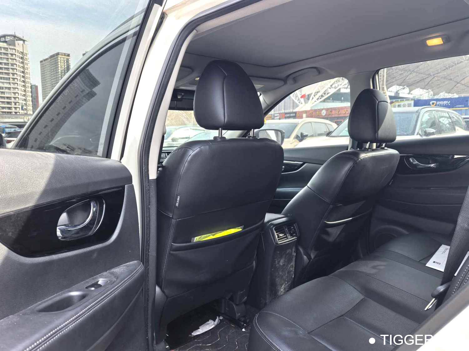 Geely 2025 EMGRAND 4th Generation Champion Edition 1.5L CVT Flagship Model