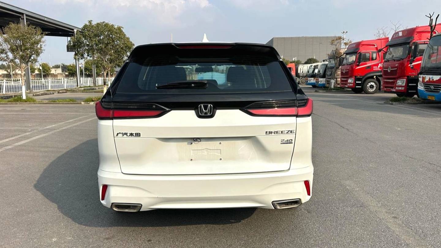 HONDA 2023 BREEZE 240TURBO 2WD Elite Edition 5-seater