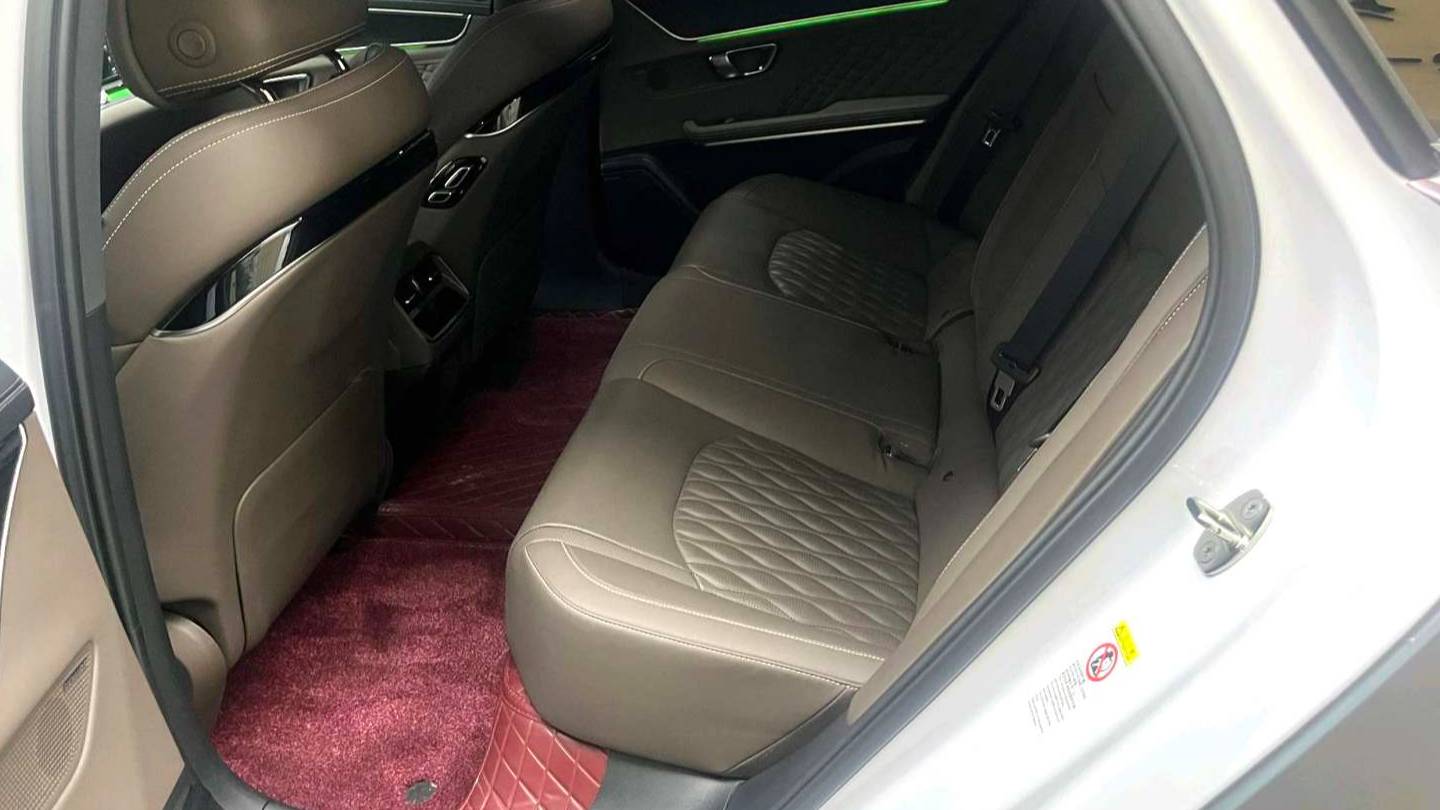 BYD 2023 HAN DM-i Champion Edition 121KM Premium Edition