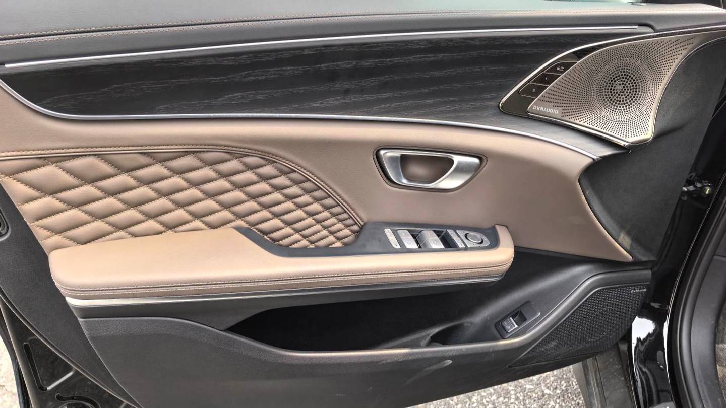 BYD 2023 HAN DM-i Champion Edition 121KM Premium Edition