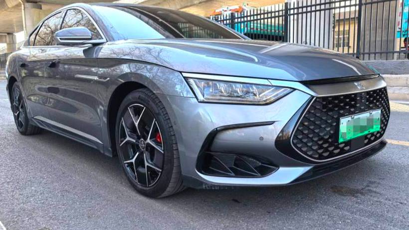 BYD 2022 HAN DM-i 242KM flagship model