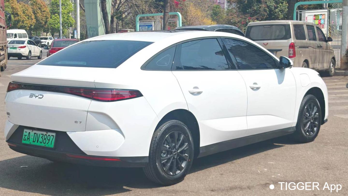 BYD 2025 e7 520 Zhihui Travel Edition