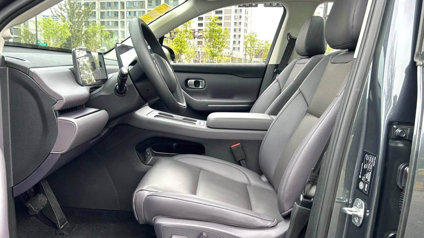 LEAP 2024 C10 210 Smart Edition