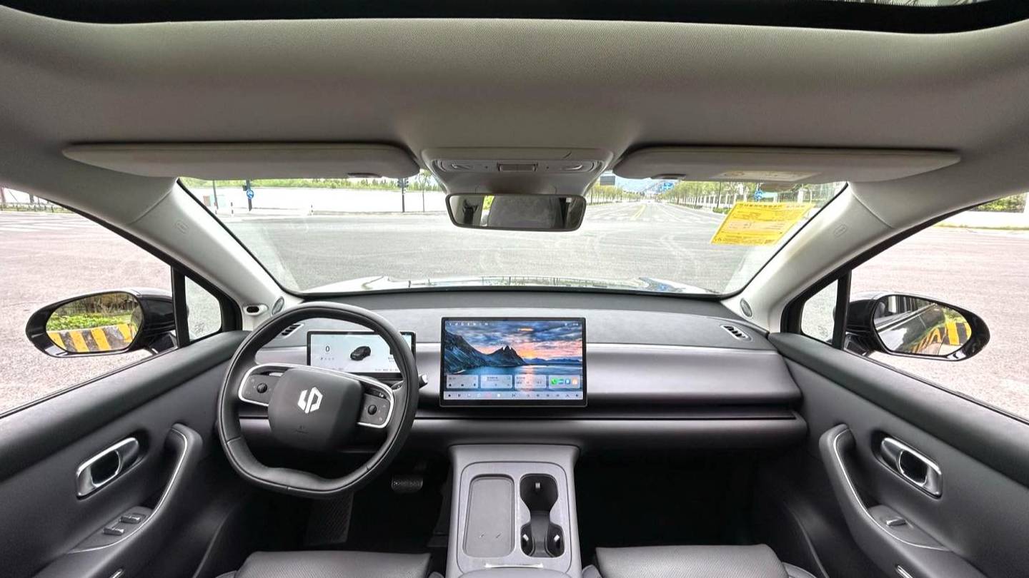 LEAP 2024 C10 210 Smart Edition