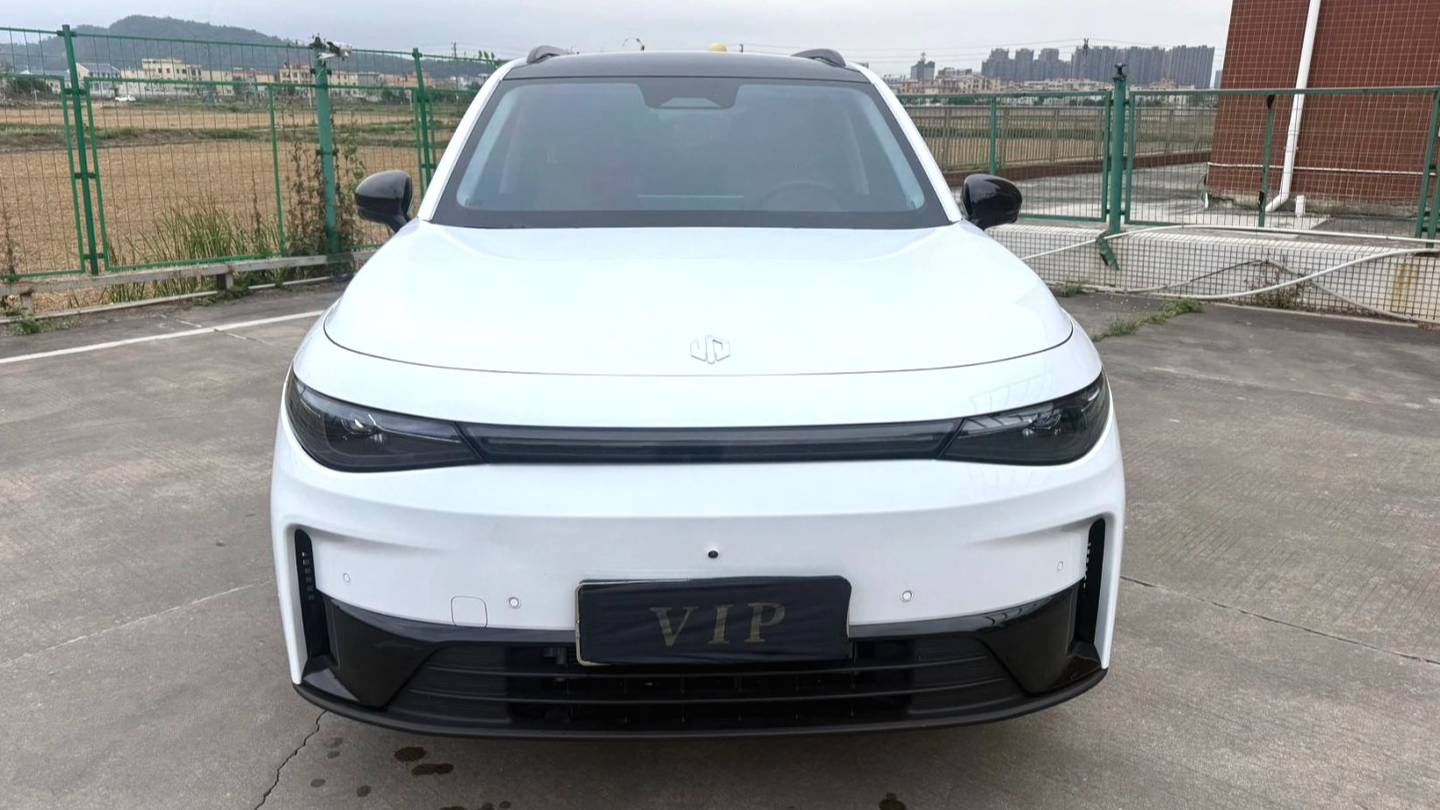 LEAP 2024 C16 Pure Electric 520 Premium Edition