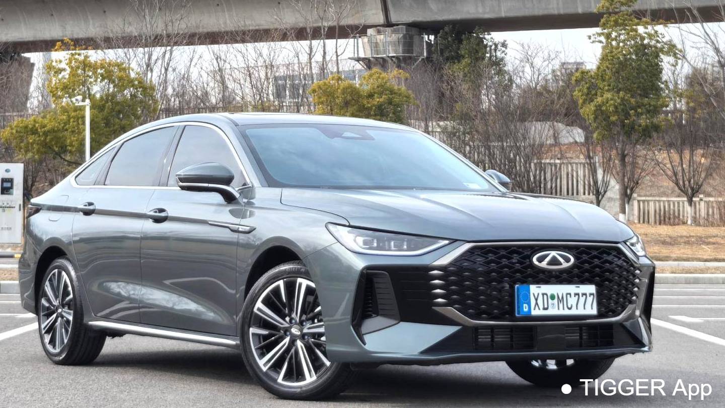 Chery 2025 ARRIZO 8 PRO 1.6T DCT Luxury Model