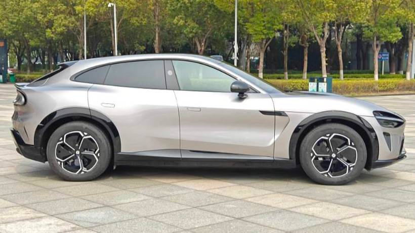 Xiaomi 2025 YU7 Long endurance rear wheel drive version