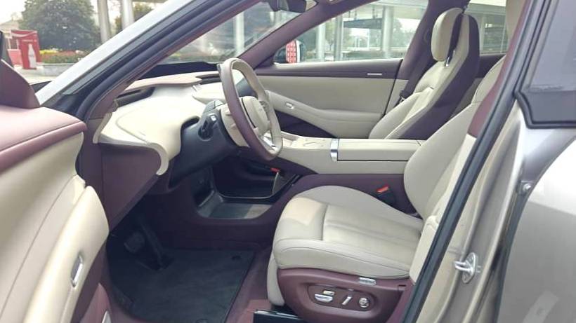 Xiaomi 2025 YU7 Long endurance rear wheel drive version