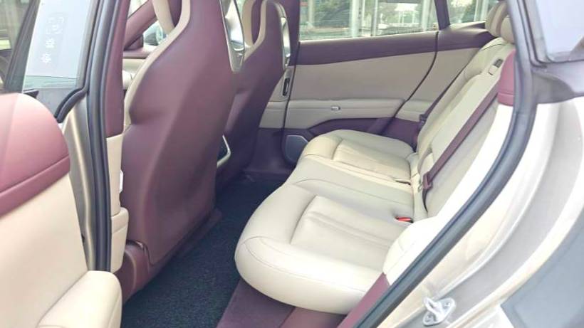 Xiaomi 2025 YU7 Long endurance rear wheel drive version