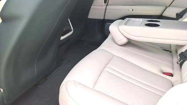 Xiaomi 2025 YU7 Long endurance four-wheel drive Pro version