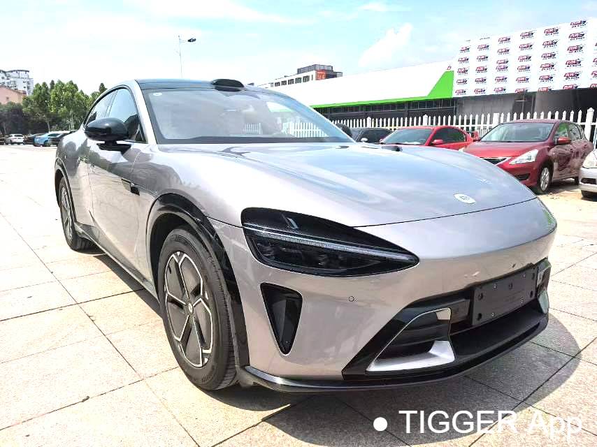 Xiaomi 2025 YU7 Long endurance four-wheel drive Pro version