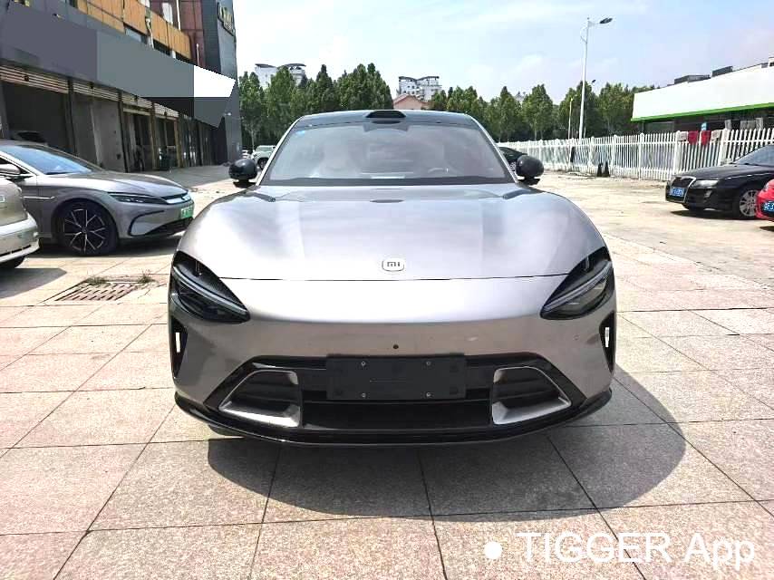 Xiaomi 2025 YU7 Long endurance four-wheel drive Pro version