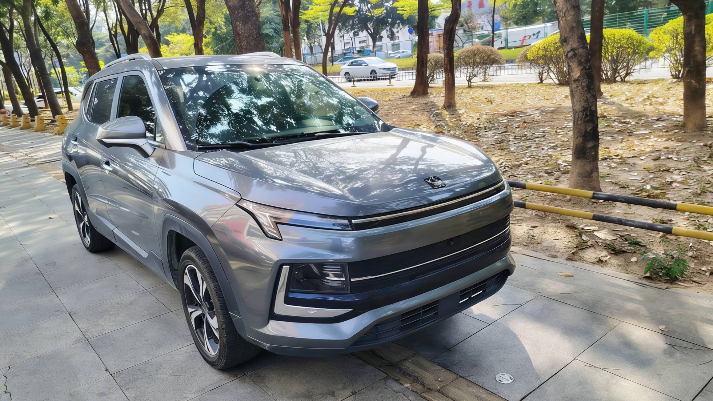 SOL 2021 E40X Golden Armor Edition