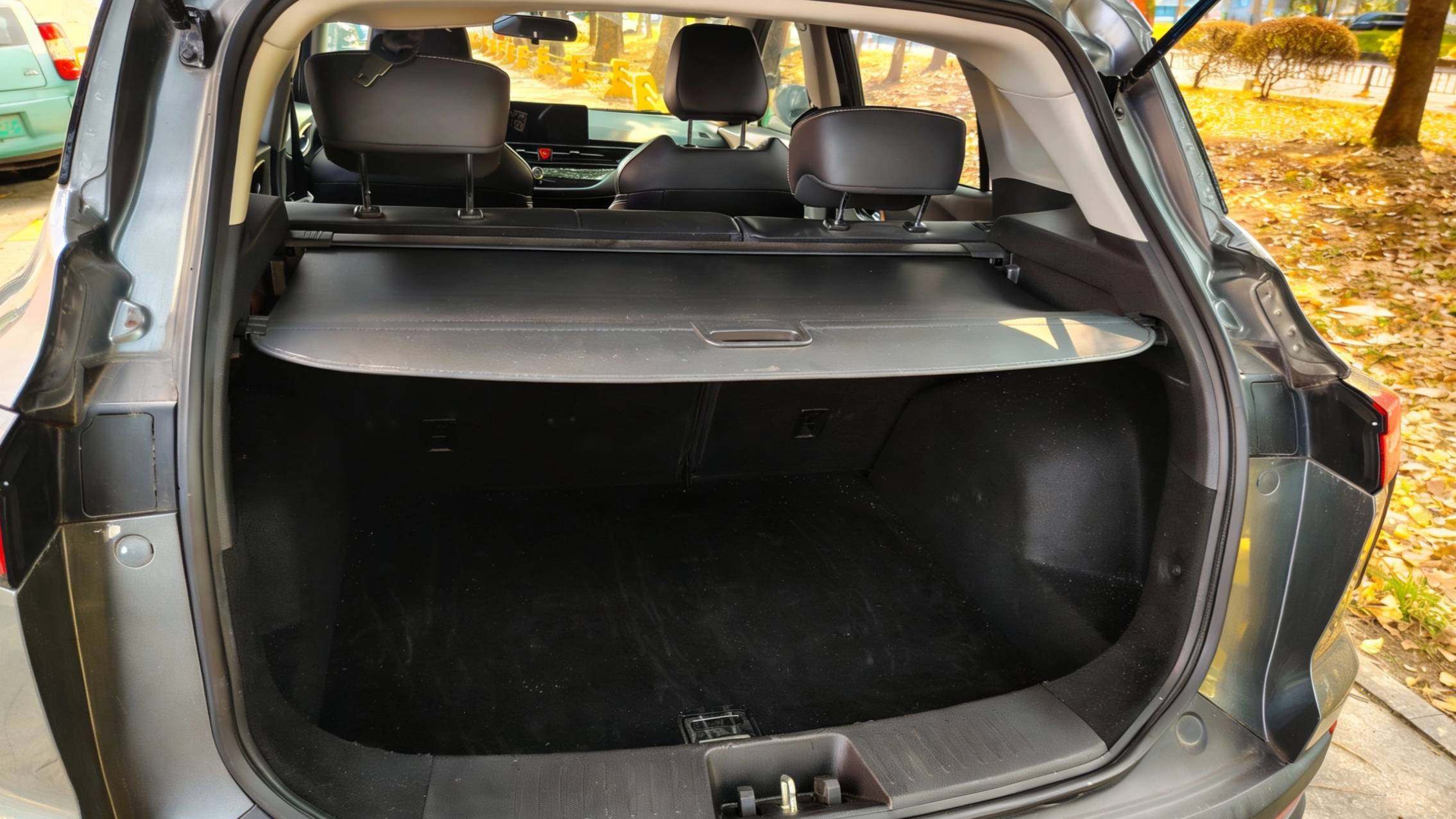 SOL 2021 E40X Golden Armor Edition