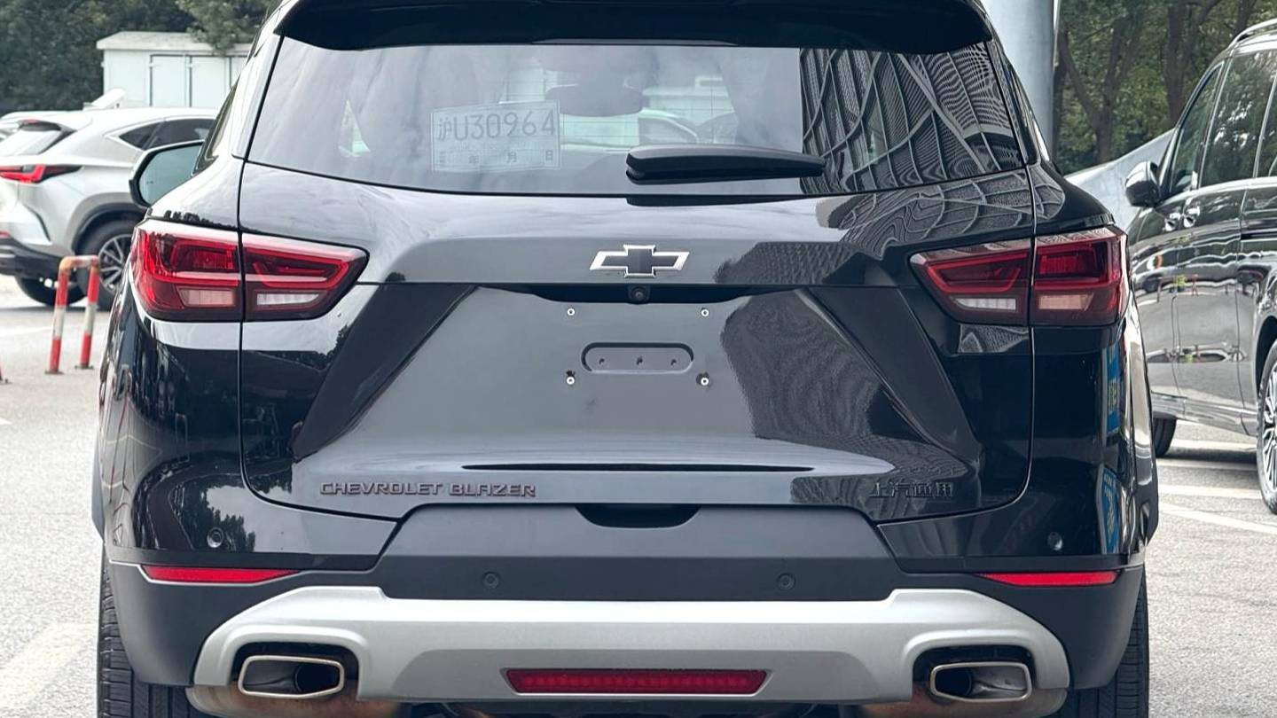 CHEVROLET 2023 BLAZER Light Hybrid 650T Redline 7-seater Thunder Edition