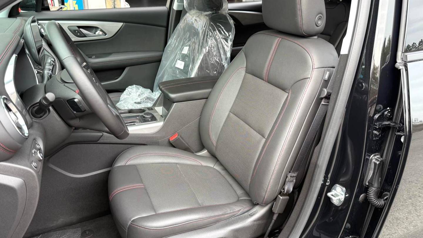 CHEVROLET 2023 BLAZER Light Hybrid 650T Redline 7-seater Thunder Edition