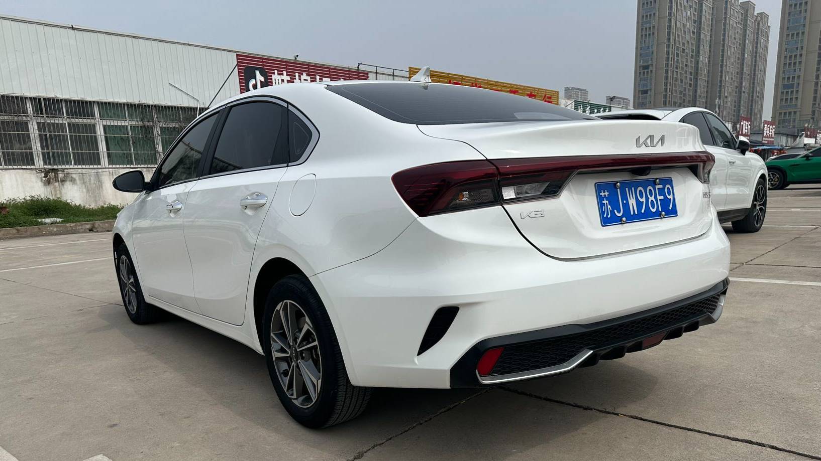 KIA 2023 K3 1.5L CVT Luxury Edition