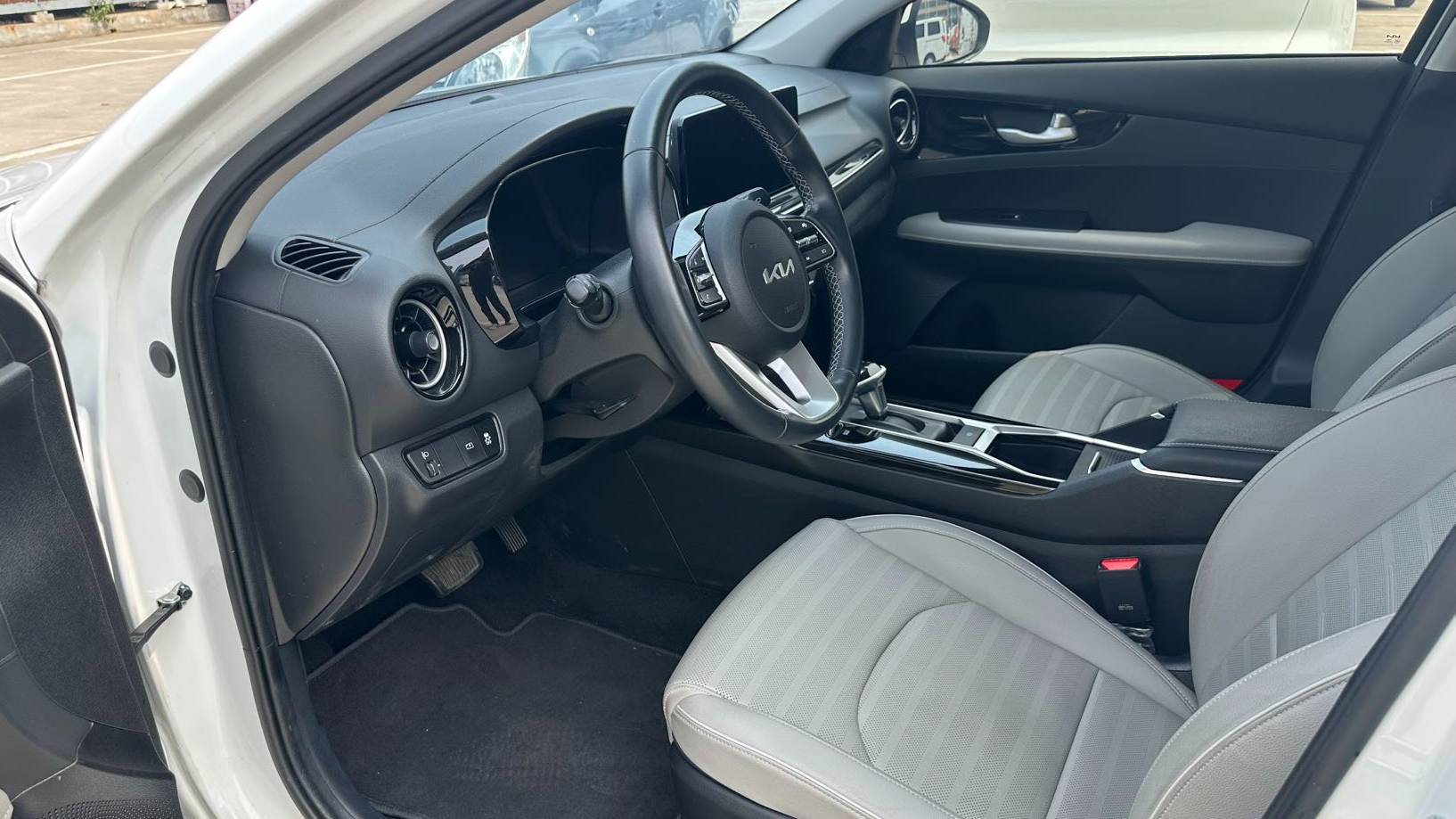 KIA 2023 K3 1.5L CVT Luxury Edition