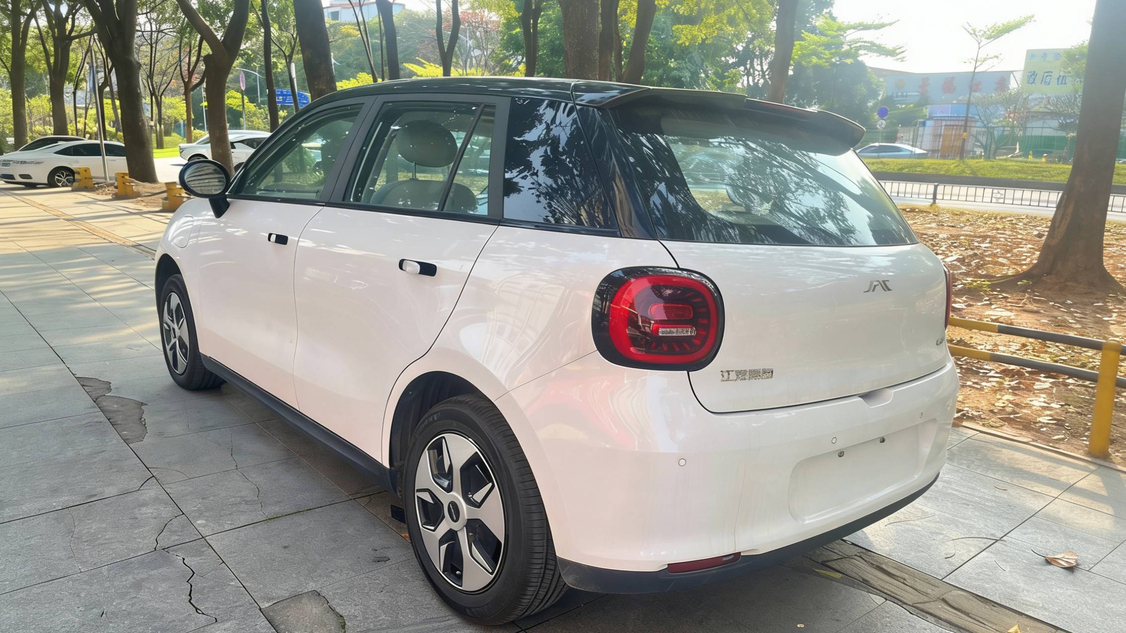 JAC 2025 Yiwei 3 Beloved 330km Air