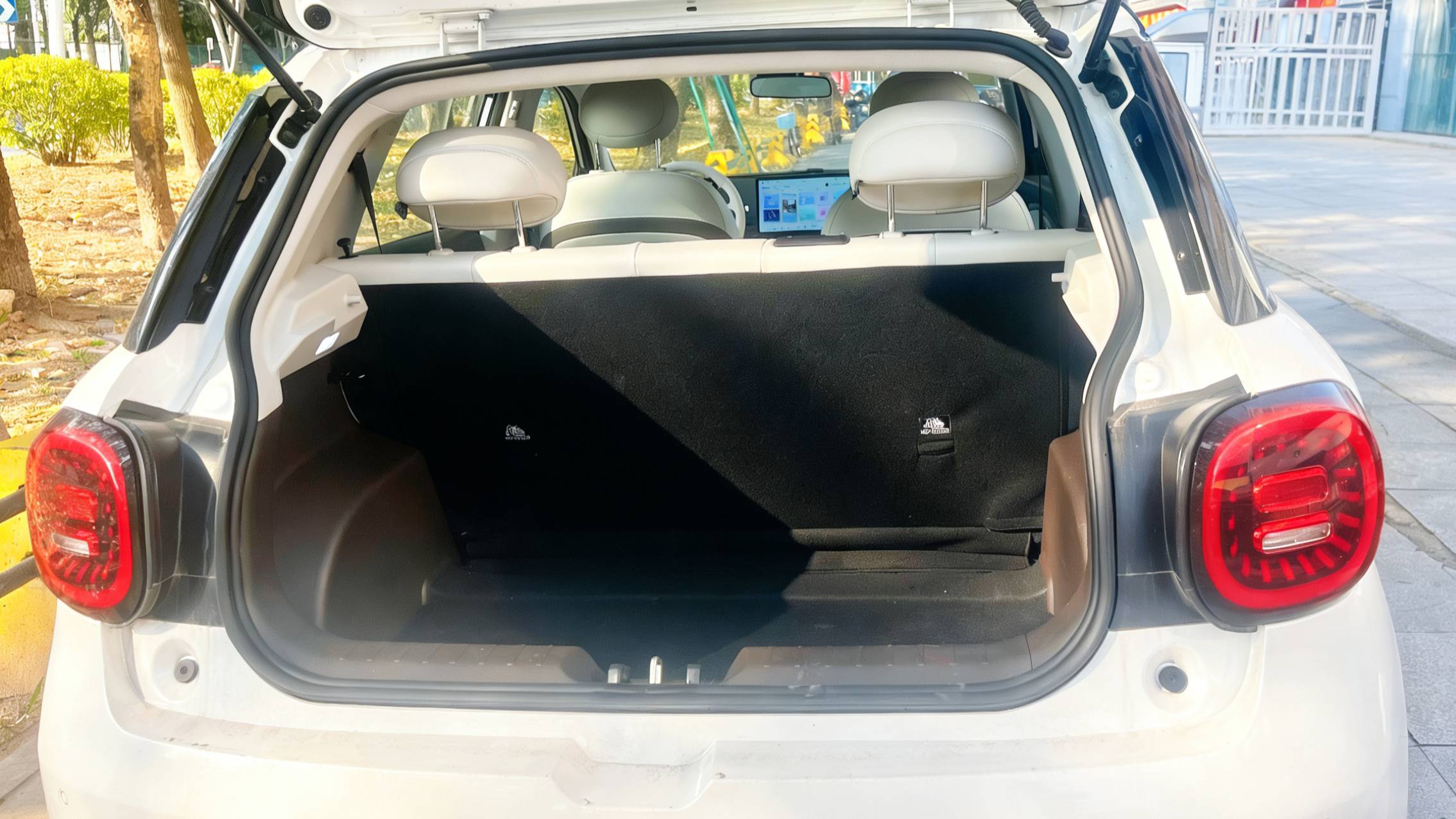 JAC 2025 Yiwei 3 Beloved 330km Air