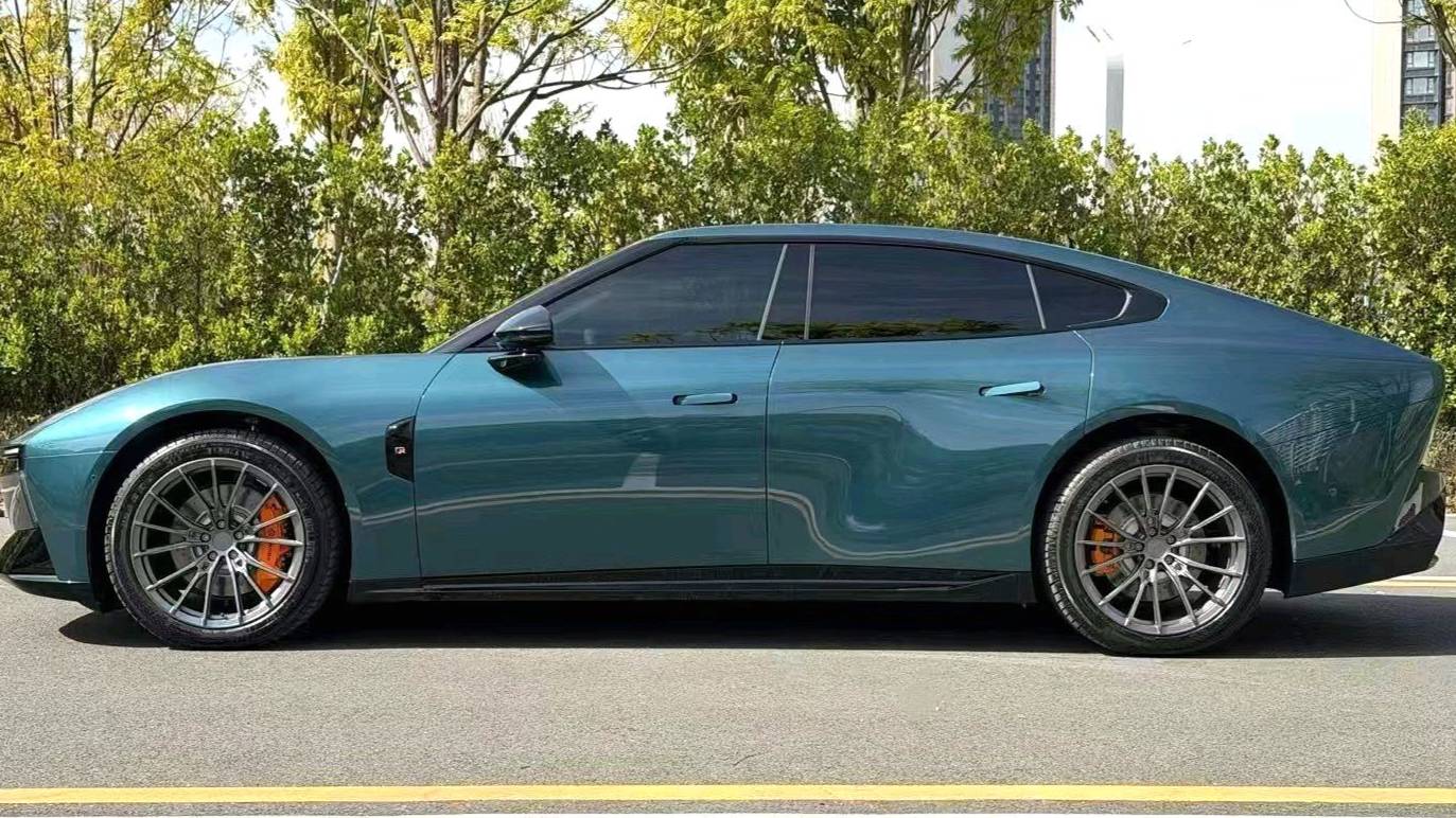 XPENG 2025 P7 750 four-wheel drive high-performance Ultra