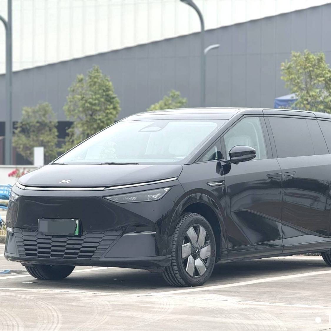XPENG 2024 X9 610 Long Range Pro