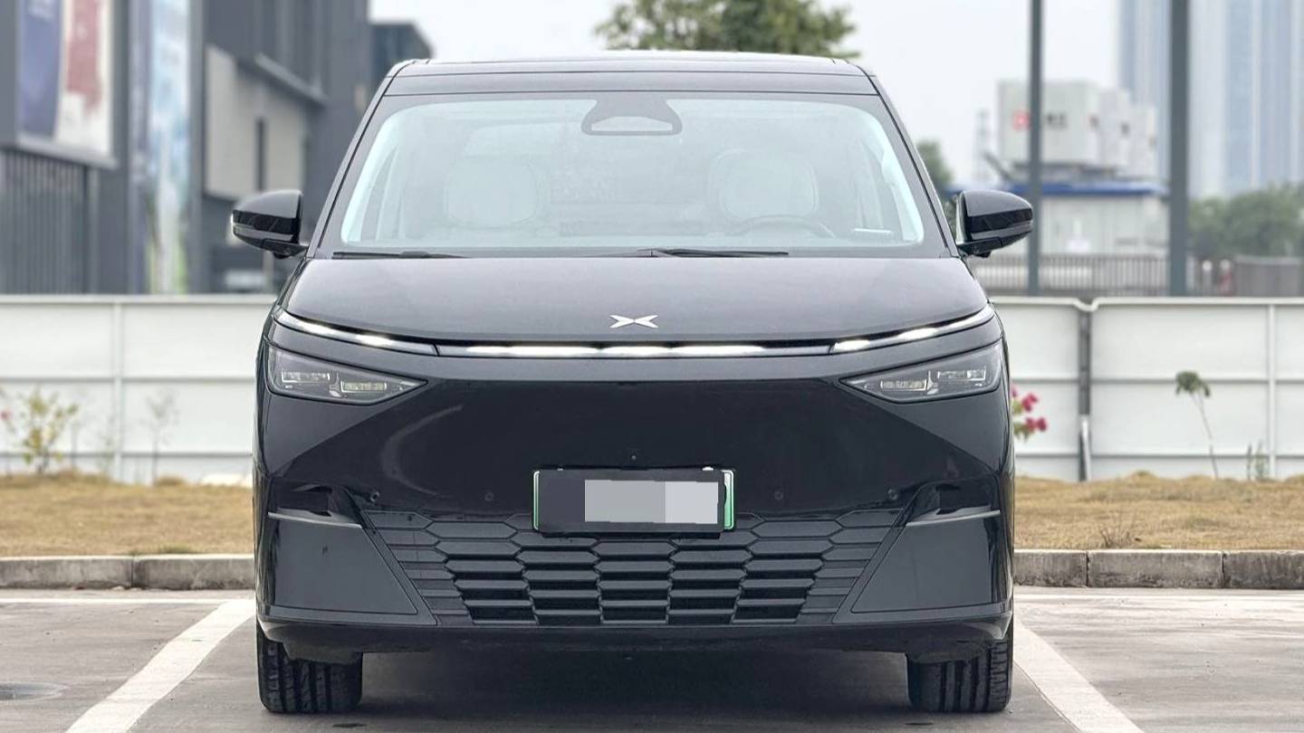 XPENG 2024 X9 610 Long Range Pro