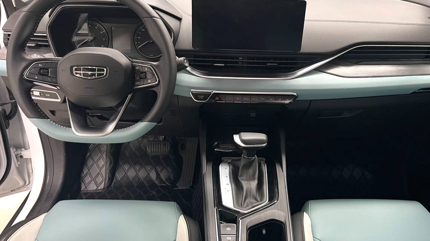 Geely 2022  EMGRAND S  1.4T CVT Crossover Player Edition