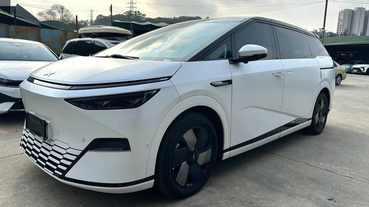 XPENG 2024 X9 610 Long Range Max